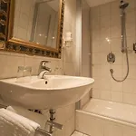 Hotel Meiser Altstadt 4*