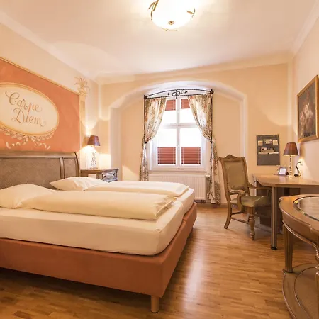 Meiser Altstadt Hotel 4*