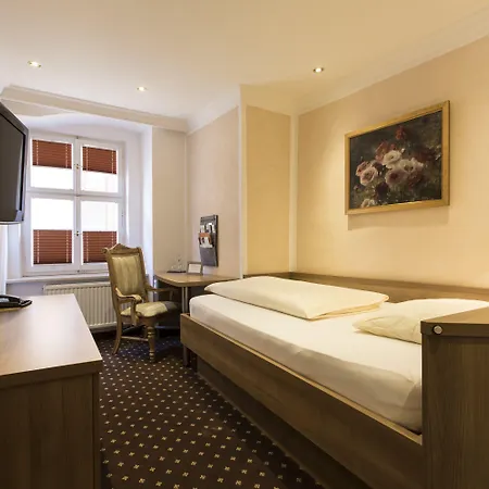 Hotel Meiser Altstadt 4*