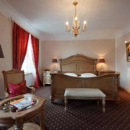 Meiser Altstadt Hotel 4*