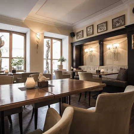 Hotel Meiser Altstadt 4*