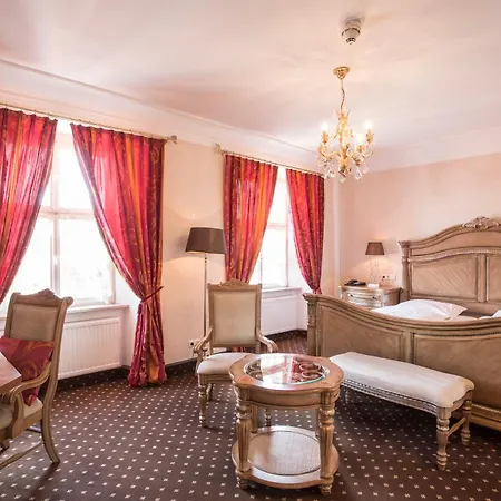 Meiser Altstadt Hotel 4*