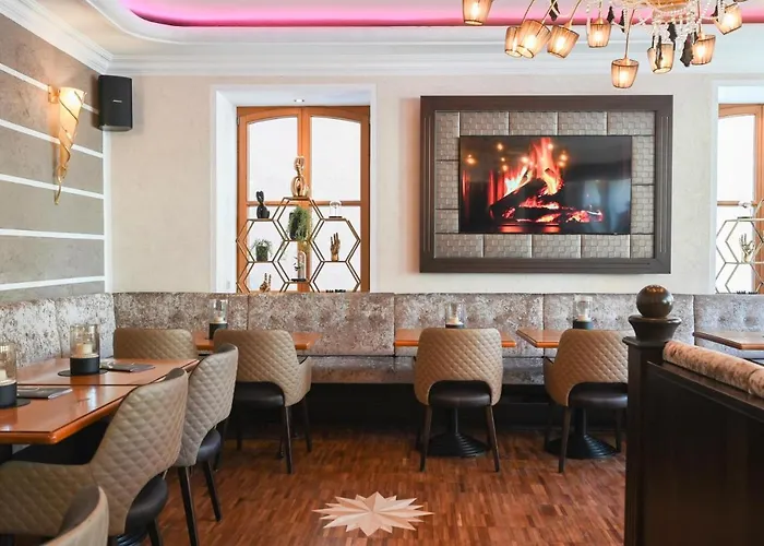 Meiser Altstadt 4* 丁克尔斯比尔