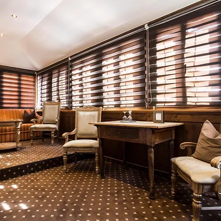 Hotel Meiser Altstadt 4*