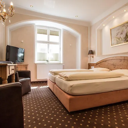 Meiser Altstadt Hotel 4*