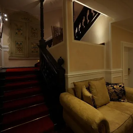 Meiser Altstadt Hotel 4*